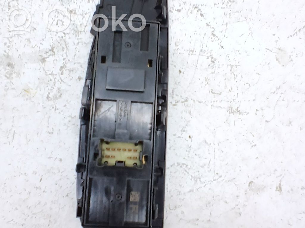 Nissan Qashqai Przyciski szyb