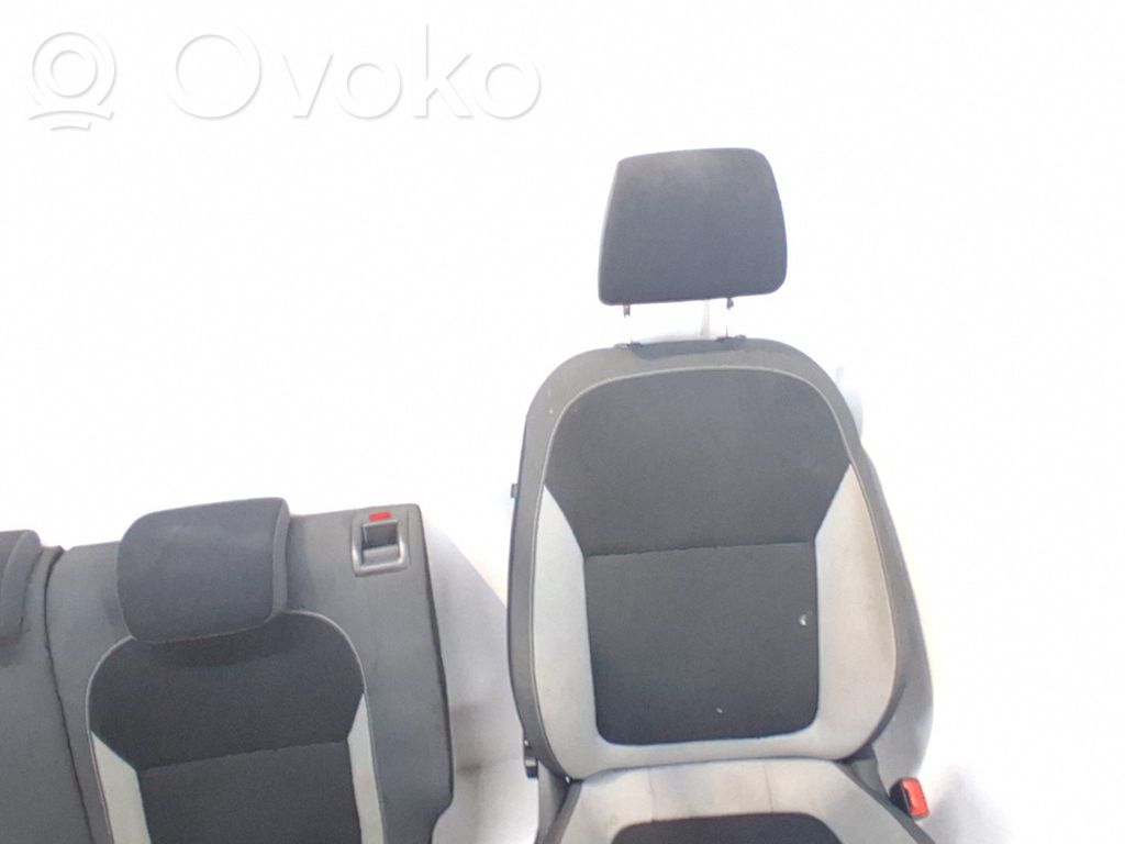 Skoda Fabia Mk1 (6Y) Turvatyynysarja paneelilla 
