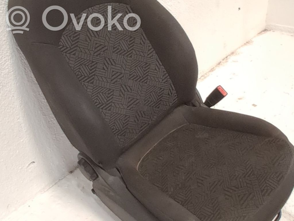 Opel Corsa E Scaun față pasager 
