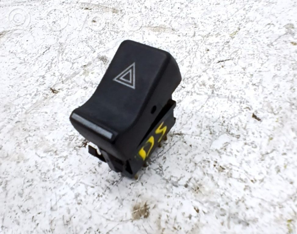Renault Express Interruttore luci di emergenza 