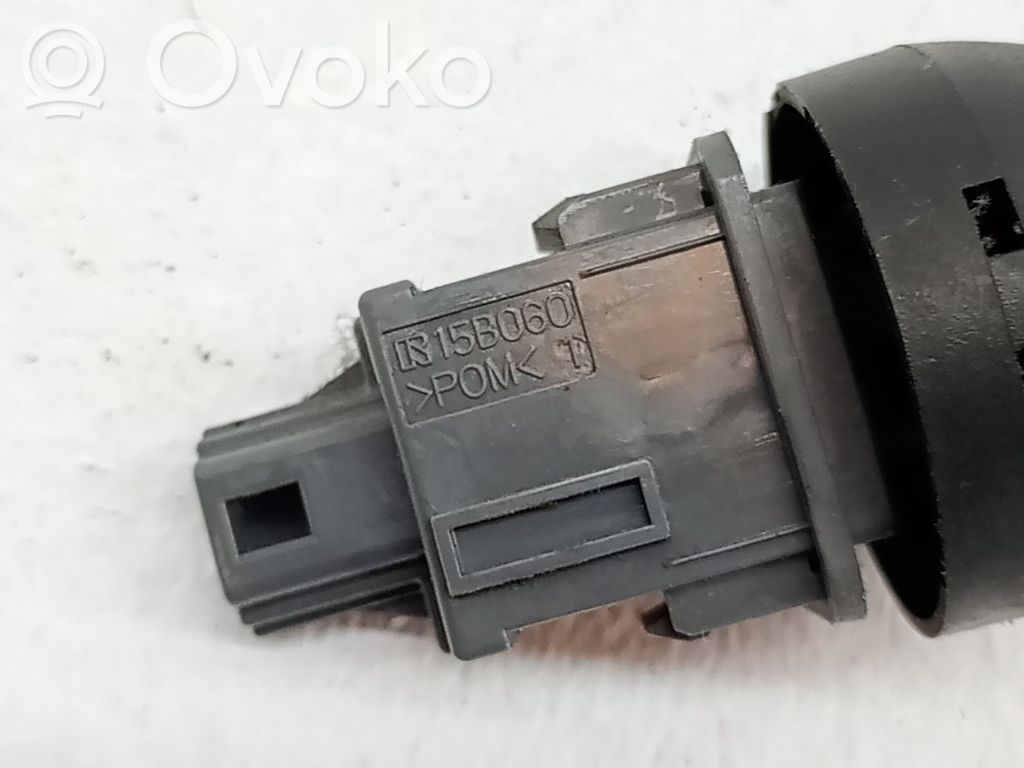 Toyota RAV 4 (XA30) Botón interruptor de luz de peligro