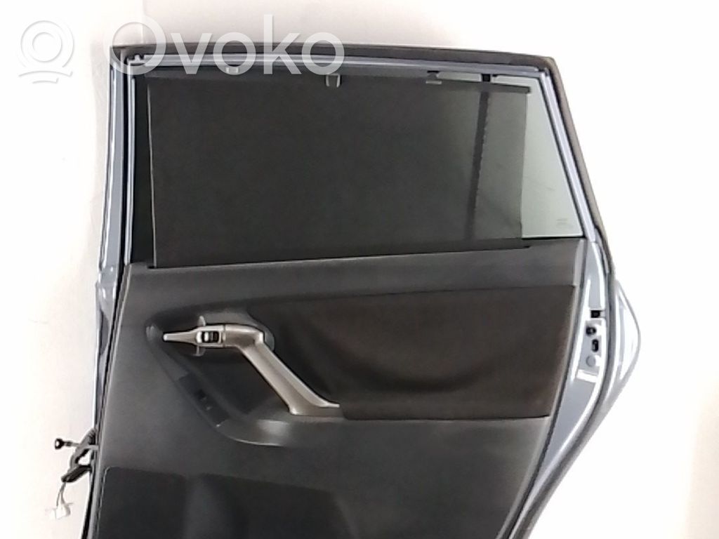 Toyota Verso-S Galinės durys 