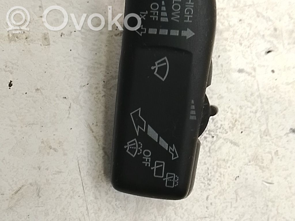 Volkswagen Golf VI Pulsanti/interruttori sul volante
