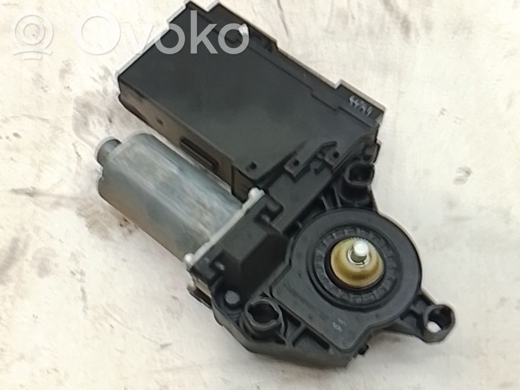 Audi A4 S4 B6 8E 8H Motor macara geam ușă spate 