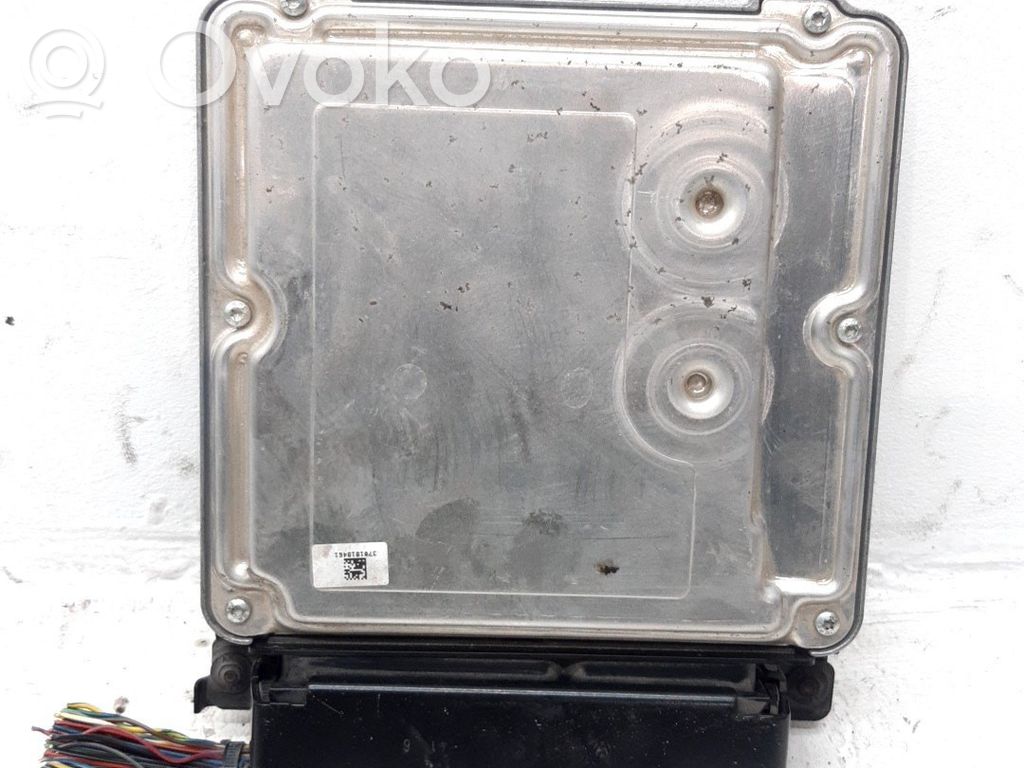 Audi Q3 8U Komputer / Sterownik ECU silnika 