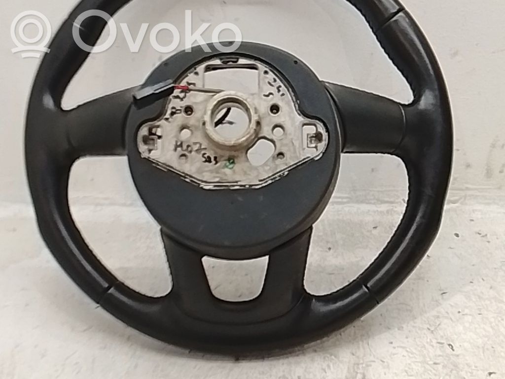 Audi Q3 8U Volante 