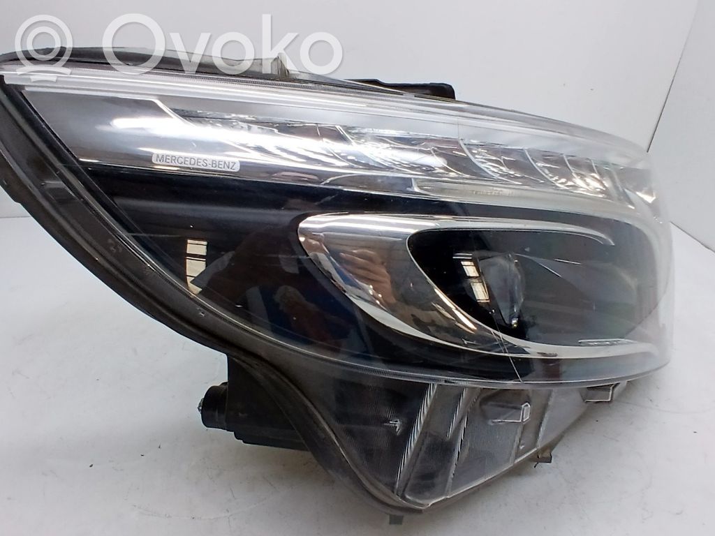 Mercedes-Benz Vito Viano W447 Far