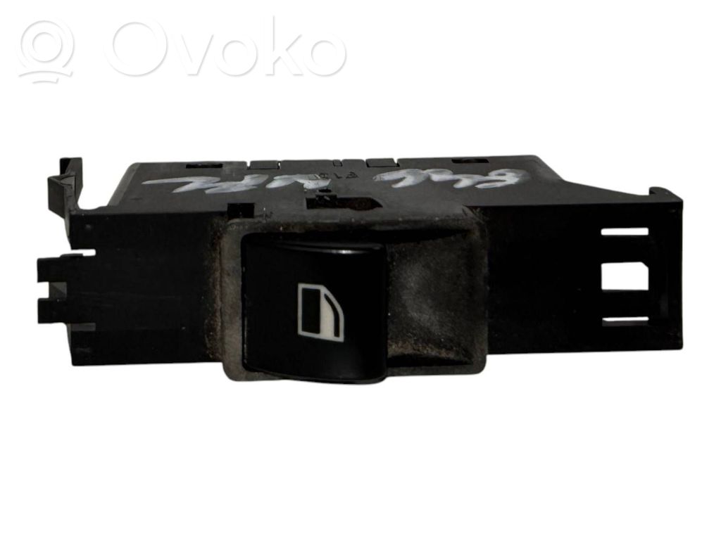 Electric window control switch   61318381510,61316902176,61318368939,03120330