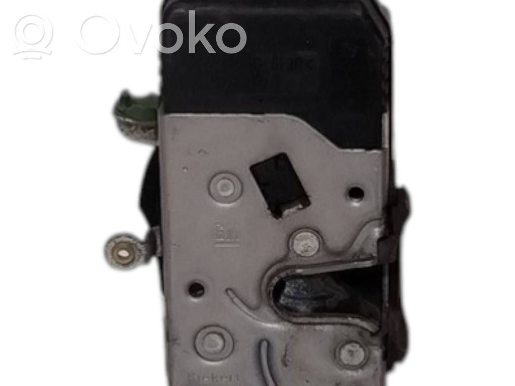 Opel Corsa C Front door lock 