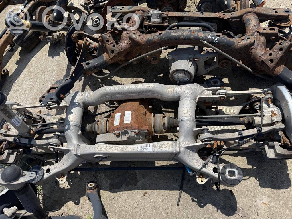 BMW 5 E60 E61 Galinis traversas 