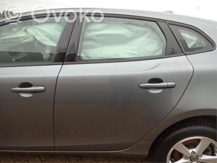 Volvo V40 Galinės durys 