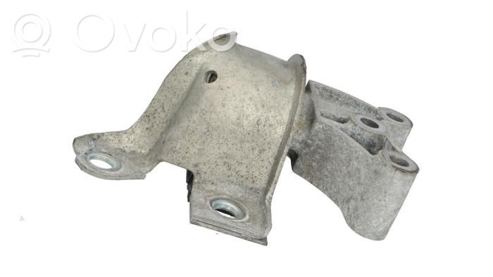 Engine mount bracket   9S516F012AA
