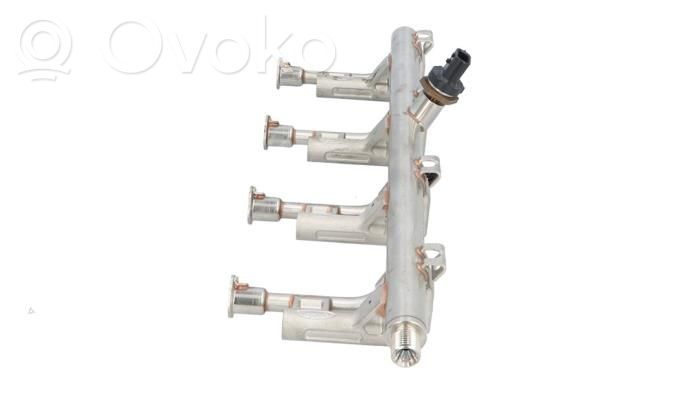 Ford Kuga II Fuel main line pipe 