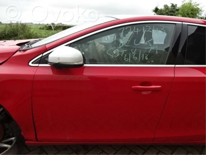 Volvo V40 Дверь 