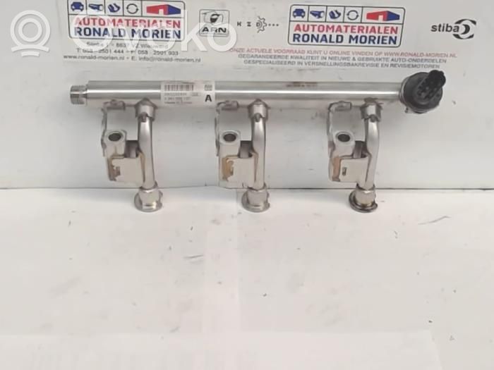 Ford Focus Fuel main line pipe 