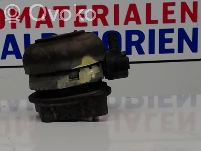 Audi A8 S8 D3 4E Engine mount bracket 