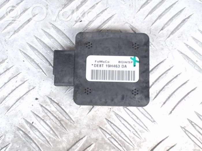 GPS-pystyantenni   DE8T19H463DA,DE8T19H463DA