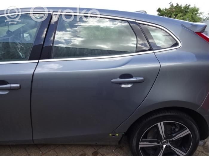 Volvo V40 Galinės durys 