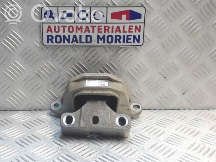 Engine mount bracket   1S0199262,1S0199262
