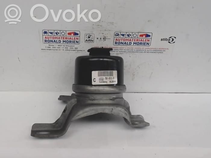 Land Rover Freelander 2 - LR2 Engine mount bracket 