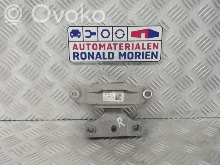 Engine mount bracket   1S0199262,1S0199262