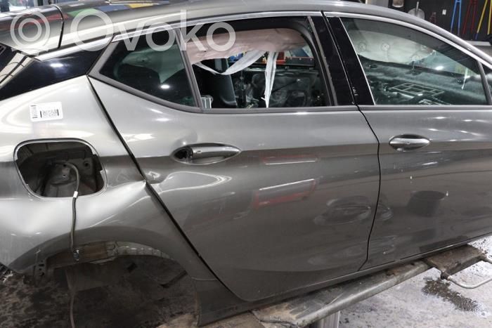 Opel Astra K Puerta trasera 