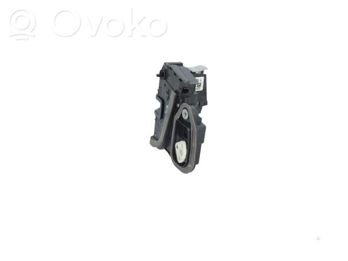 Opel Astra K Rear door lock 