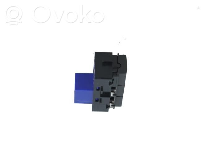 Peugeot 2008 I ESP (stability program) switch 