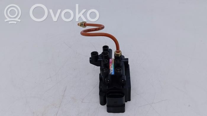 Módulo de control de la suspensión neumática (trasera)   4KE616013A,4KE616013A