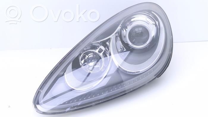 Porsche Cayenne (92A) Lampa przednia 