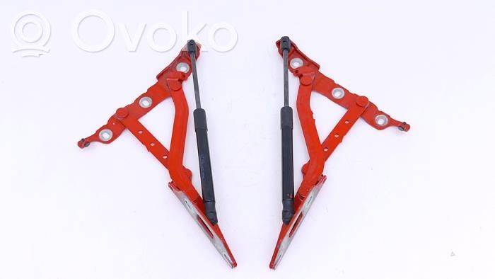 Tailgate/trunk/boot hinge   8F0827301B