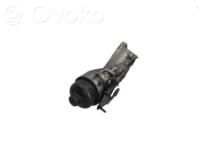 Ford Focus Oil filter mounting bracket 