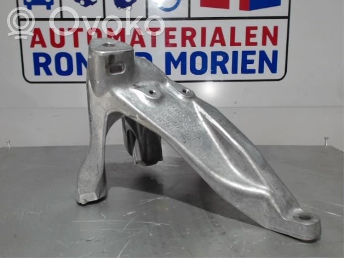 Audi A8 S8 D4 4H Engine mount bracket 