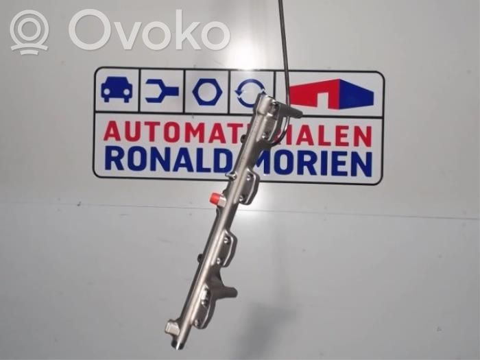 BMW 3 F30 F35 F31 Rampă alimentare injectoare 