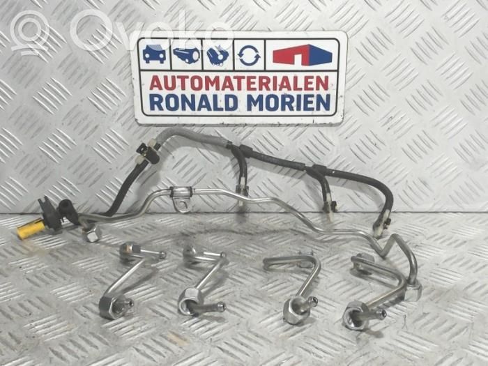 Renault Master III Fuel injector supply line/pipe 