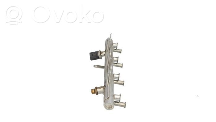 Audi A4 S4 B8 8K Rampă alimentare injectoare 