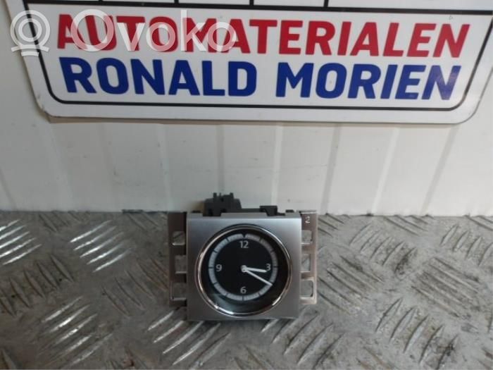 Volkswagen PASSAT CC Orologio