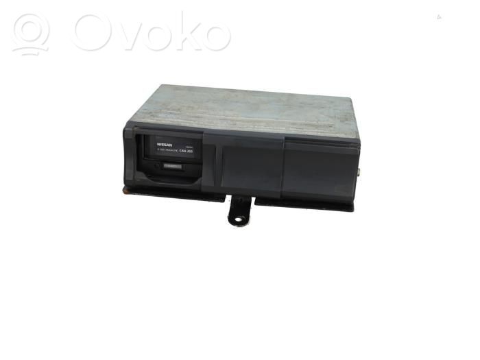 Nissan Terrano CD/DVD mainītājs 
