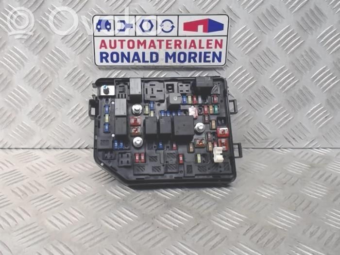 Opel Karl Juego de caja de fusibles 