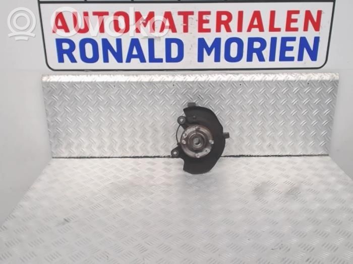Opel Karl Fuzetă butuc roată față 