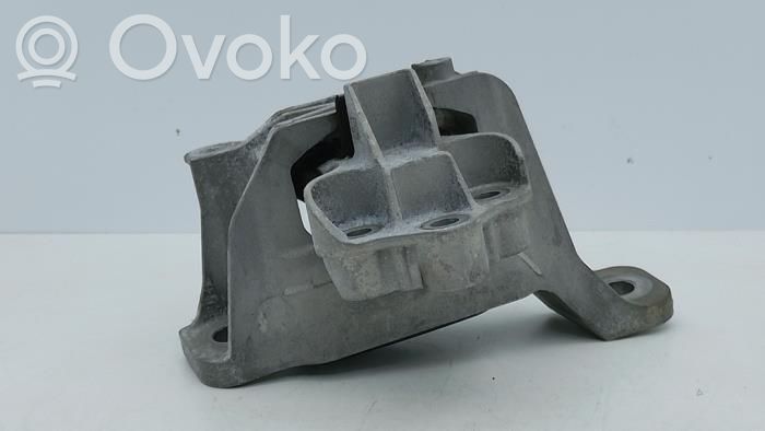 Ford Focus Engine mount bracket 