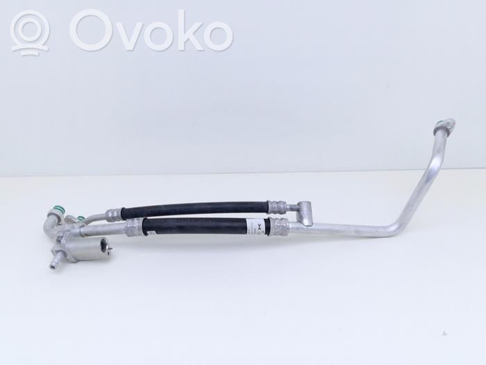 Ilmastointilaitteen putki (A/C)   8125015FA2,8125015FA20000