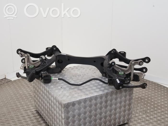 Audi A4 S4 B9 8W Trave dell'asse posteriore 