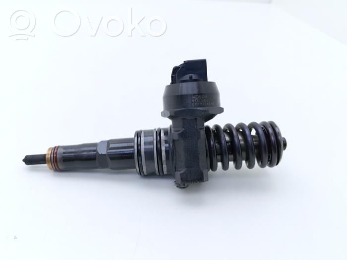 Volkswagen Golf V Inyector de combustible 