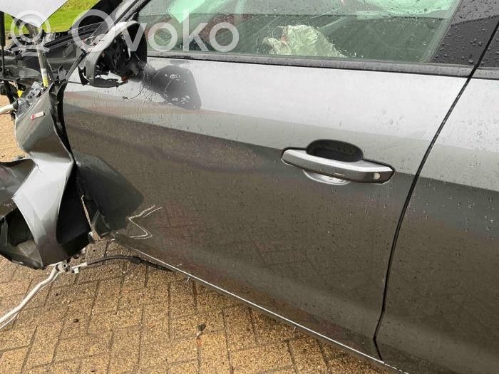 Audi A4 S4 B9 8W Puerta delantera