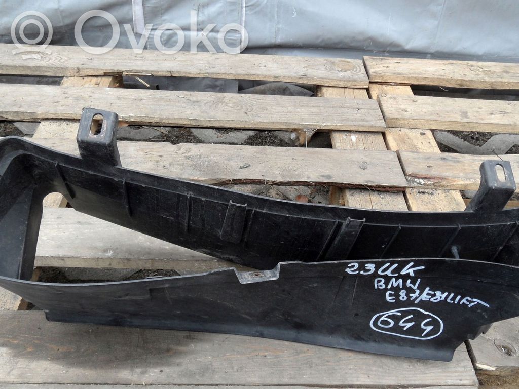 BMW 1 E81 E87 Oro paėmimo kanalo detalė (-ės) 