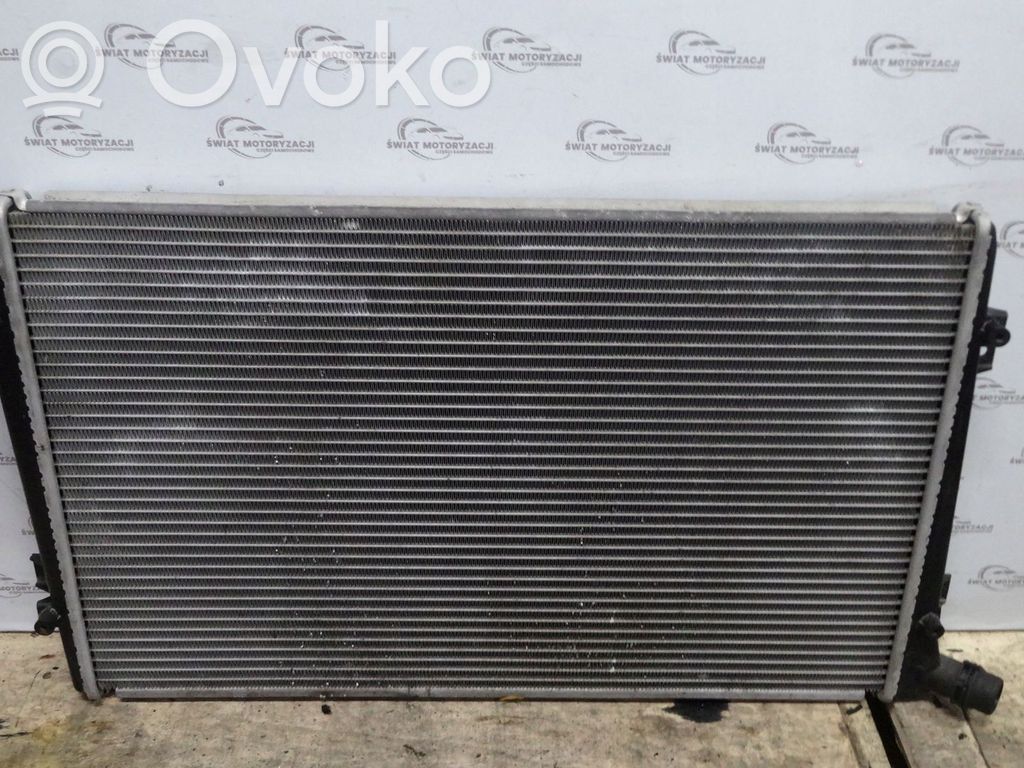 Volkswagen Caddy Chłodnica powietrza doładowującego / Intercooler 