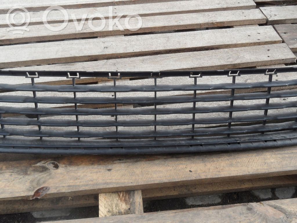 Citroen C3 Picasso Front bumper lower grill 