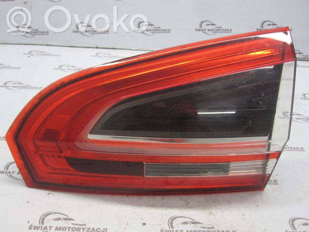 Ford S-MAX Galinis žibintas dangtyje 