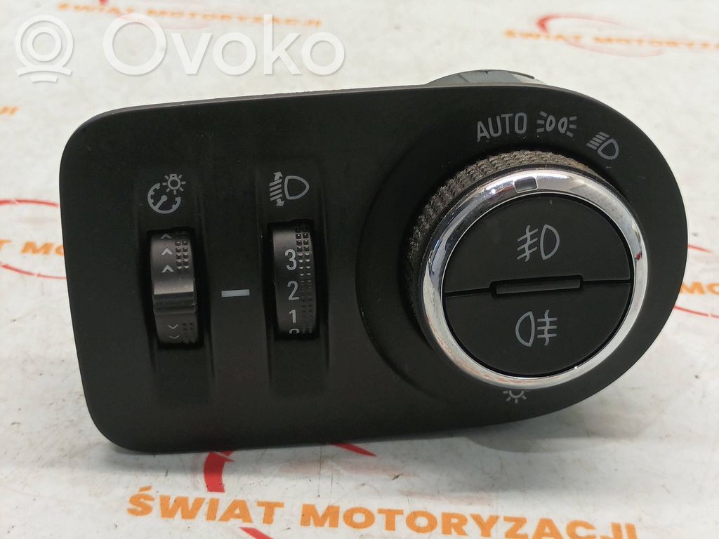Opel Crossland X Light switch 